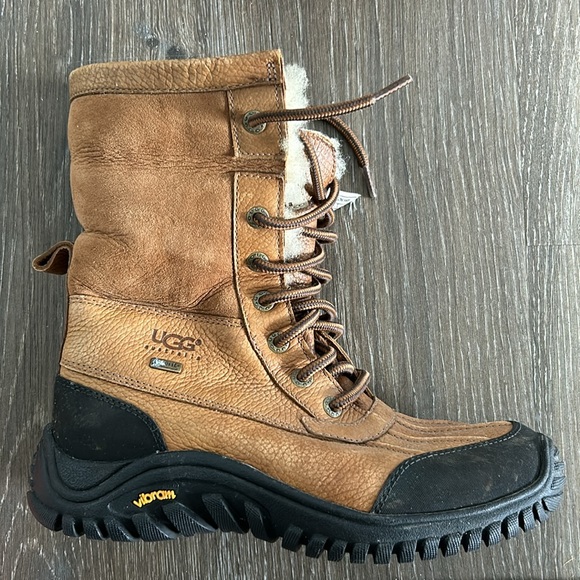 UGG Adirondack III Snow Boots - Size 7 - Brown Chestnut - Picture 1 of 5